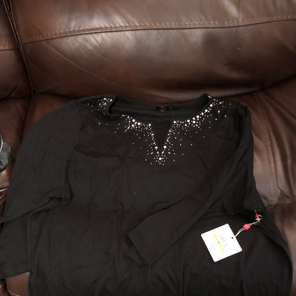 Women's plus size black decorative shirt 3X